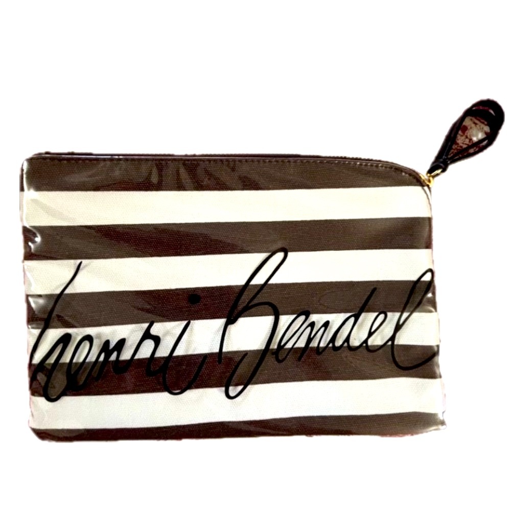 Henri Bendel signature Wristlet with Zipper Closure